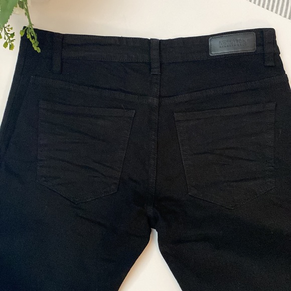 Kenneth Cole Slim Fit Black Flex Jeans 30x32 - Picture 5 of 5